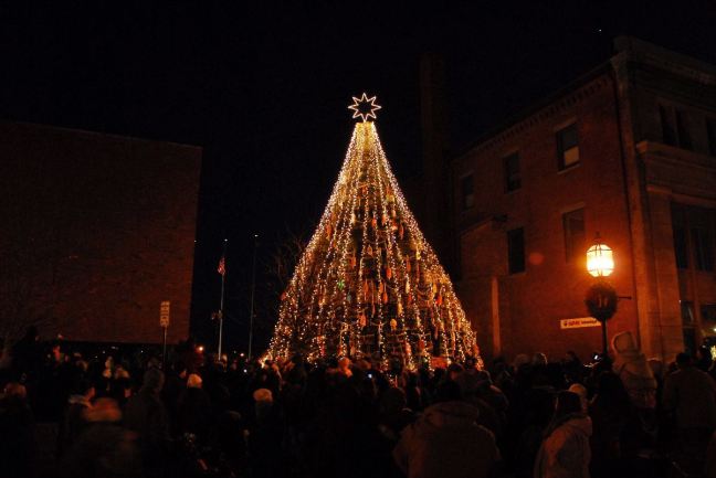 December 12 - Gloucester's Lobster Trap Tree Lighting.jpg